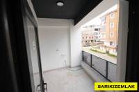 Balıkesir Edremit`te Sıfır Daire diş hastanesine okuıllara çarsi merkeze yakın